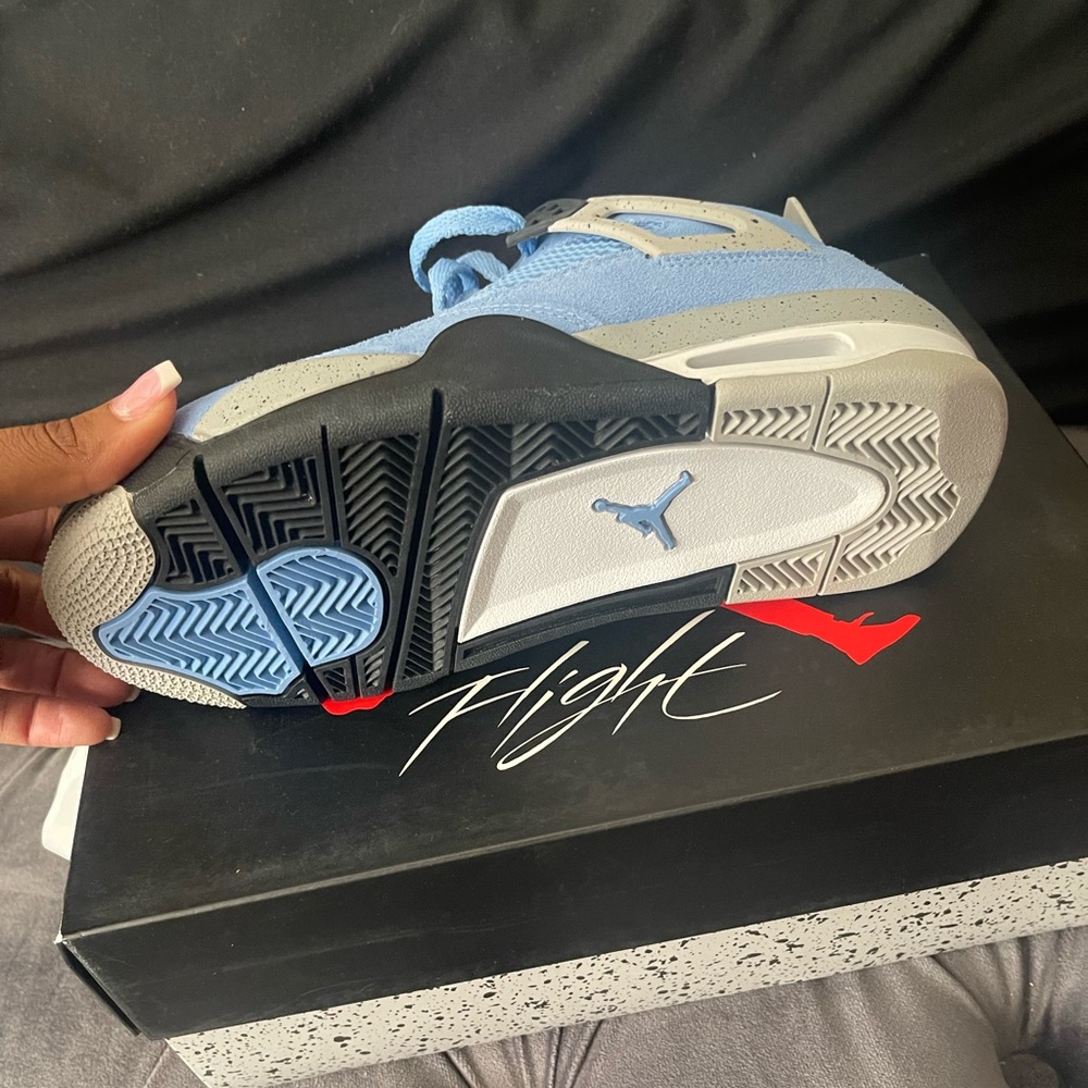 Air Jordan retro GS ( university blue )